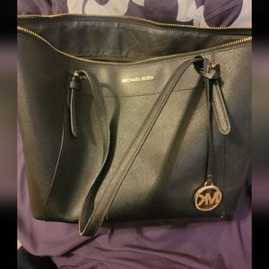 Micheal kors black tote